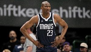 澳门金沙娱乐官网-愿无大碍！独行侠官方：凯-琼斯左臀部挫伤 退出本场比赛